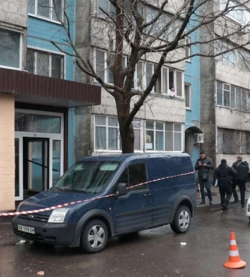 У Дніпрі чоловік зарізав дружину – і викинувся з вікна