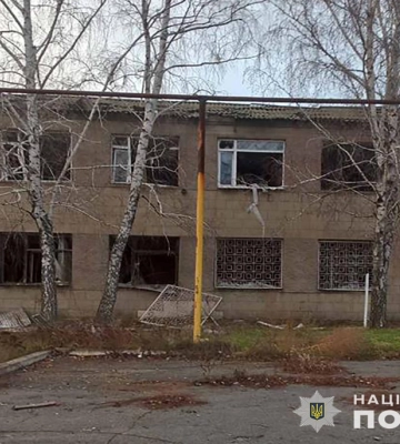 Наслідки чергових ворожих обстрілів Запорізької області: серед постраждалих – двоє поліцейських (ФОТО)