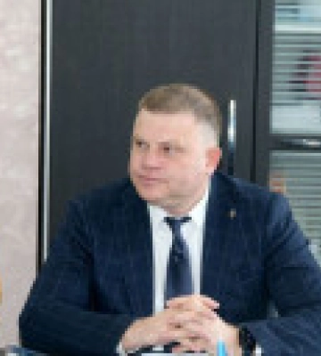 Мэр Белгорода-Днестровского пытался переехать сотрудников СБУ, которые вручали ему обвинительный акт
