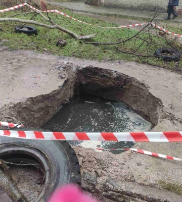 У Миколаєві будинок тоне у фекальних водах