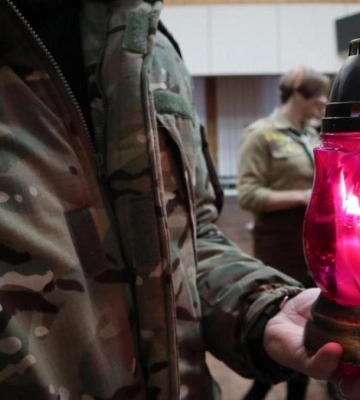 У Вараш прибув Вифлеємський вогонь миру, який вони передадуть військовим