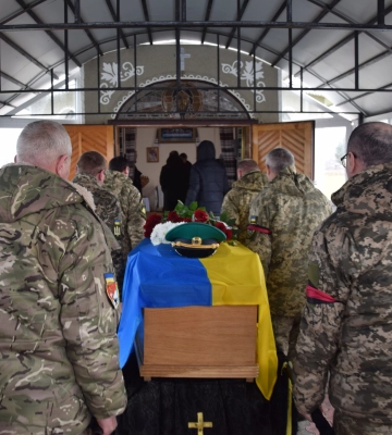 На Прикарпатті попрощалися із прикордонником з Донеччини, який захищав Маріуполь