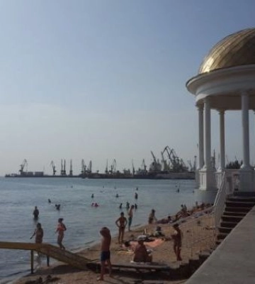 Волонтерка з окупованого Бердянська через переслідування тікала за кордон через росію