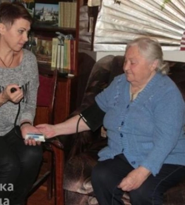 Як Дніпро під час блекауту опікується людьми похилого віку та особами з інвалідністю