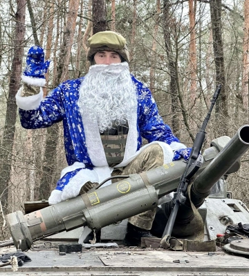 Десантники з Дніпропетровщини незвичайно привітали українців з днем Святого Миколая