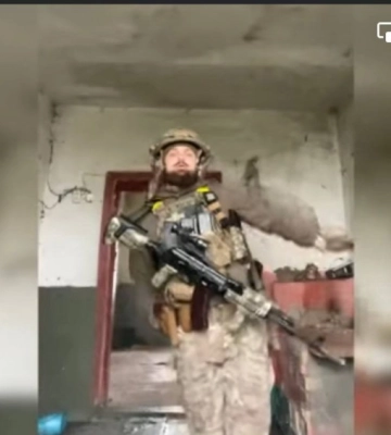 Боєць 121-ї бригади тероборони Кіровоградщини виконав популярний танець з серіалу Wednesday (ВІДЕО)