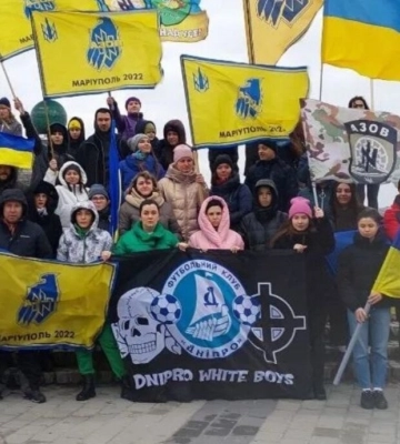 В Днепре прошел автопробег в поддержку военнопленных, оборонявших Мариуполь