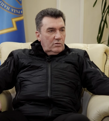 &quot;Кто будет защищать?&quot;: Данилов объяснил, почему он против эвакуации людей из Киева (видео)