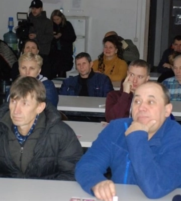 У шелтерах Дніпра влаштовують зустрічі з роботодавцями, аби допомогти переселенцям влаштуватись на роботу