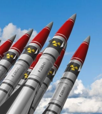 Данилов выступил за ядерное разоружение РФ: Людям с больной психикой спички не дают