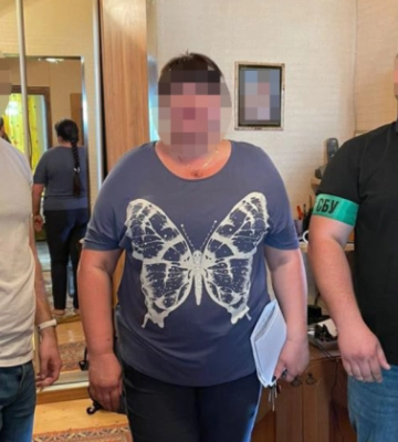 Агітувала підтримувати окупантів: у Києві судитимуть працівницю ЦНАПу