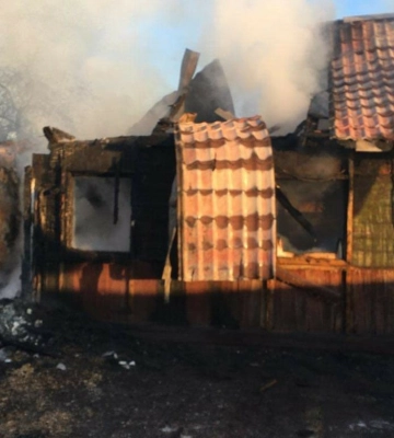На Волині на озері чоловік провалився під кригу й загинув