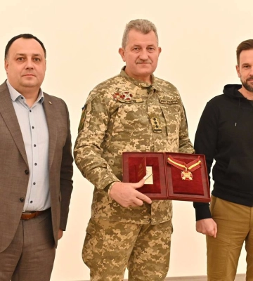Полковнику Юрію Белякову із Закарпаття вручили державну відзнаку