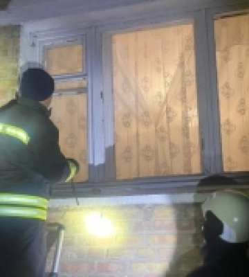 З квартири на Грушевського врятували жінку