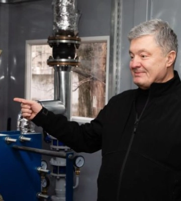 Порошенко привіз у Миколаїв мобільну котельню: