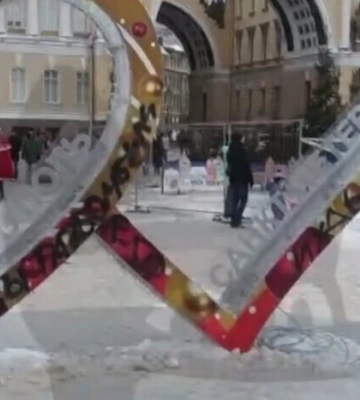 Скандал в Санкт-Петербурге. Знак «братства» с Мариуполем разобрали (видео)