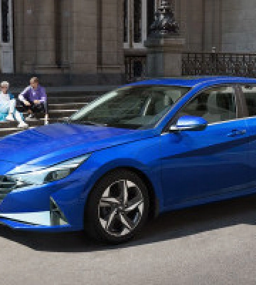 Для столичних поліцейських куплять три автомобілі Hyundai Elantra