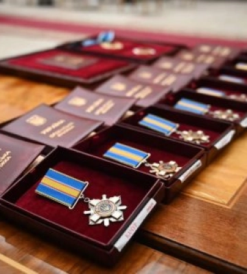 Сьогодні посмертно відзначено закарпатських воїнів, котрі загинули, виконуючи службовий обов’язок у боротьбі з окупантом
