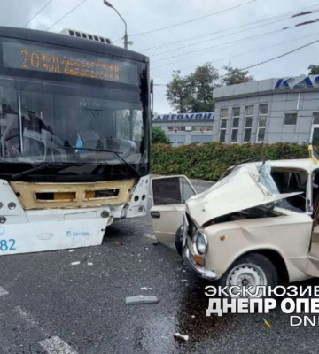 У Дніпрі водій ВАЗ спровокував смертельне ДТП з тролейбусом: рішення суду