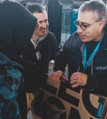 С новой &quot;семьей&quot; не разговаривал: в Украину вернули похищенного россиянами в Мариуполе подростка