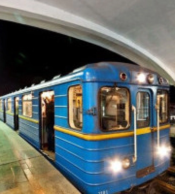 У Києві відновили рух на всіх лініях метро