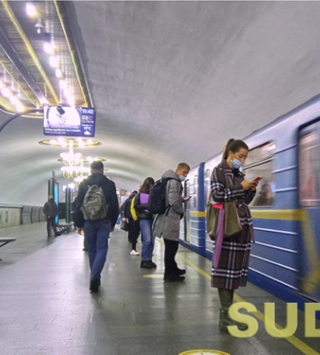 Рух поїздів на всіх лініях київського метро відновили