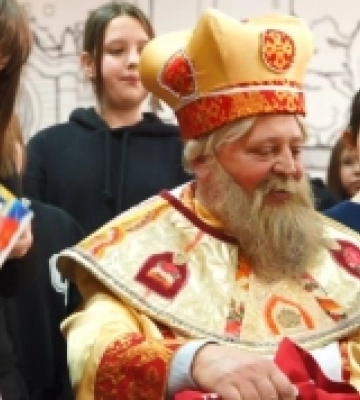 В Ужгороді відбувся благодійний концерт для дітей військових. ФОТО
