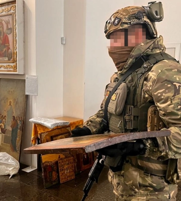 Литовському дипломату повернули колекцію ікон, які рашисти викрали з його резиденції у Херсоні (ФОТО)