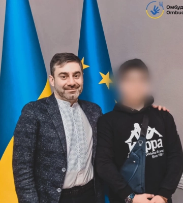 В Украину удалось вернуть подростка из Донбасса, которого &quot;усыновила&quot; российская семья