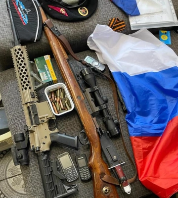 СБУ затримала харків’янина, який піднімав російський триколор над Харківською міськрадою у 2014 році 