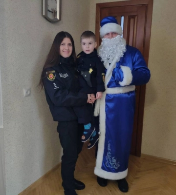 На службу в Острозі «заступив» чотирирічний поліцейський (ФОТО)