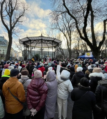 Як в Одесі на День Святого Миколая дітей розважали, - ФОТО