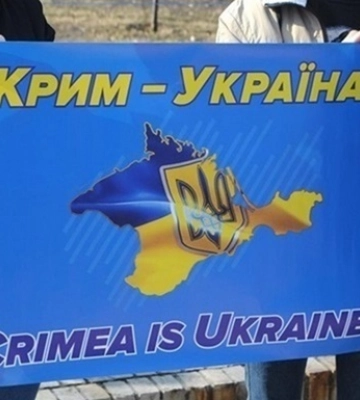 &quot;Загадочная ситуация&quot;: на Крымском перешейке пылала колонна РФ