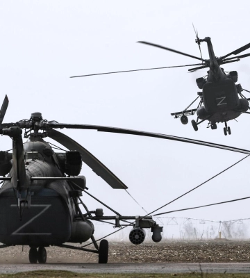 Українські військові збили два російські вертольоти Мі-8