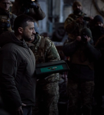 Володимир Зеленський побував на «передку» в Бахмуті