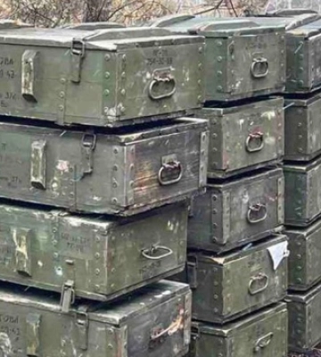 Гранатомети і боєприпаси до «Градів»: на Чернігівщині СБУ виявила схрони з російською зброєю