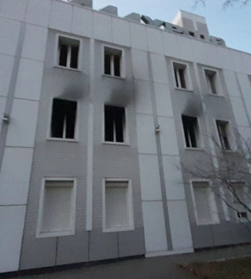 У Маріуполі підпілля підпало базу росіян, а школярі - палац культури