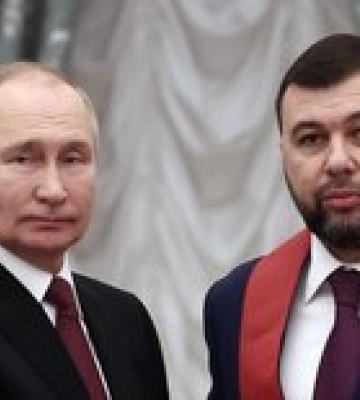 Путин награждал террористов, пока Зеленский был в Бахмуте. Данилов и Подоляк отреагировали