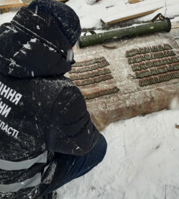 На Чернігівщині виявили ворожі арсенали, фото