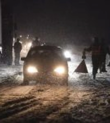 В Австрії 15-річна дівчинка на автобані вилетіла з автомобіля та загинула