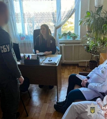 Відстрочка від мобілізації за 7000 доларів: на Рівненщині викрили подружжя 