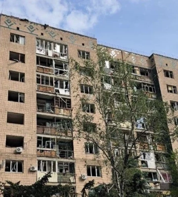 Трое погибших, четверо раненых. Российские оккупанты ударили КАБ по жилой застройке Краматорска — фото
