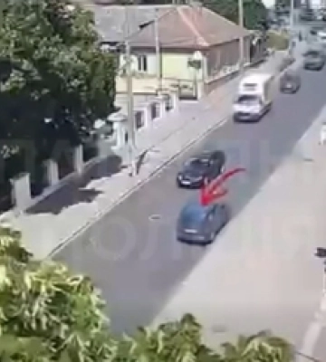 У Луцьку водій поїхав проти шерсті під носом муніципалів (ВІДЕО)