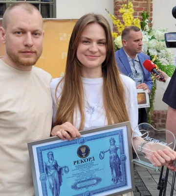 339, 383 літра. Катерина Ідзик, донорка грудного молока зі Львова, увійшла до Книги рекордів України