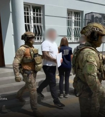 Шок та не людсьтво на Закарпатті: Людей тижнями тримали у рабстві та приковували кайданками в ТЦК (ФОТО)