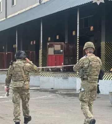 В Києві на поштовому терміналі вибухнула посилка, загинув працівник