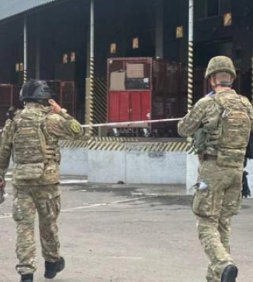 В Киеве произошел взрыв на почтовом терминале, один человек погиб, есть травмированные