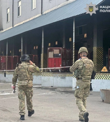 В Киеве произошел взрыв на почтовом терминале, есть погибший и раненые