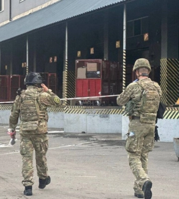 В Киеве произошел взрыв на почтовом терминале, есть погибший и раненые