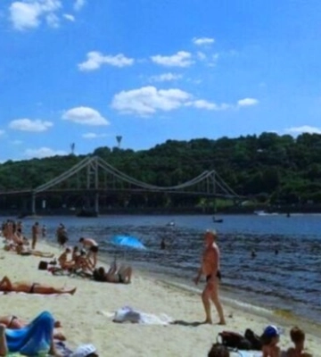 Лише 6 із 15 пляжів Києва визнано безпечними: де можна купатися влітку 2026